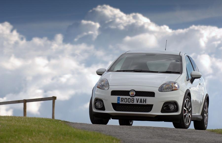  Abarth Grande Punto (199) 2008 года  (UK) (фото 20 из 29)